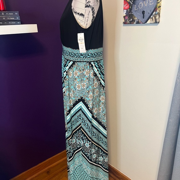 London Style Collection Plus Size Maxi Sundress - Picture 5 of 9
